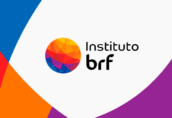 Arte em fundo branco com as cores azul, vermelho, laranja e roxo nas laterais. No centro, há o logo do Instituto BRF.